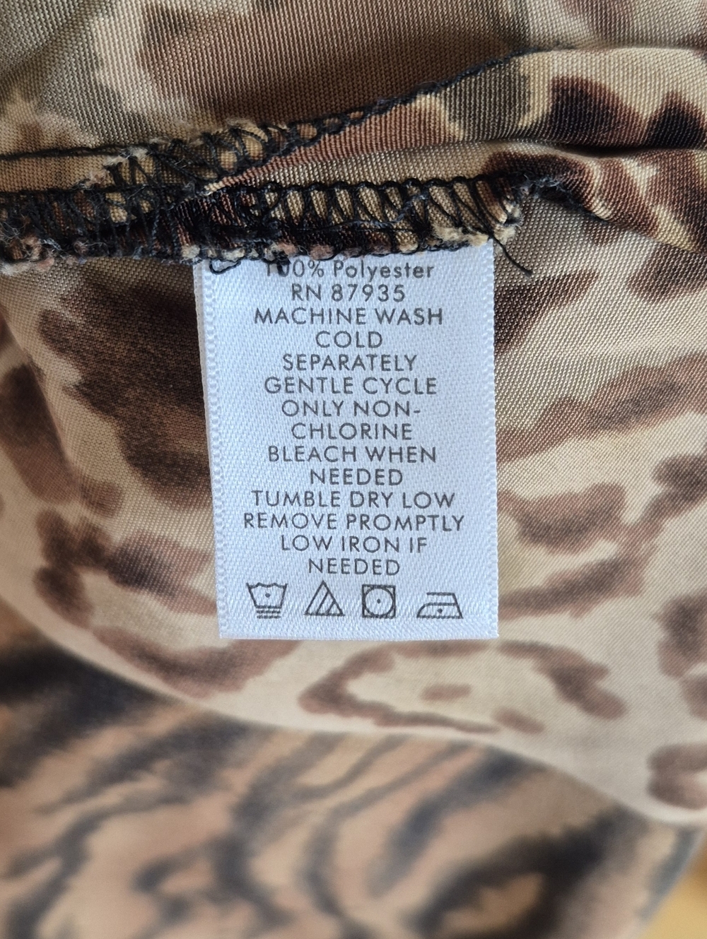 2XL Susan Graver Style Animal/ Africa Print Blouse - Picture 6 of 7
